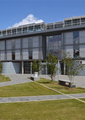 伯恩茅斯大學(xué)